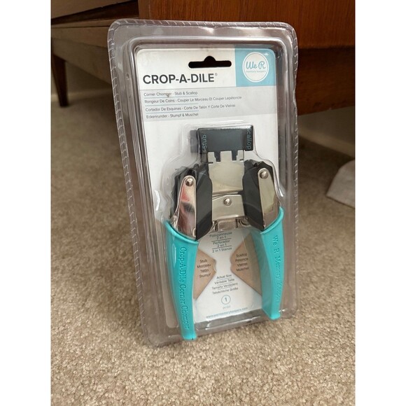 We R Memory Keepers Corner Chomp Scallop Cut NEW - Picture 7 of 8